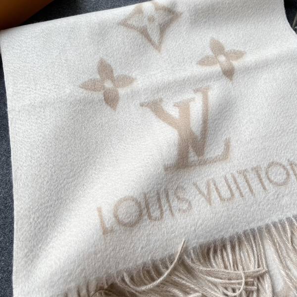 Louis Vuitton Scarf LVC00499